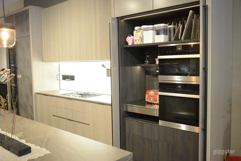  Main Kitchen working appliances 