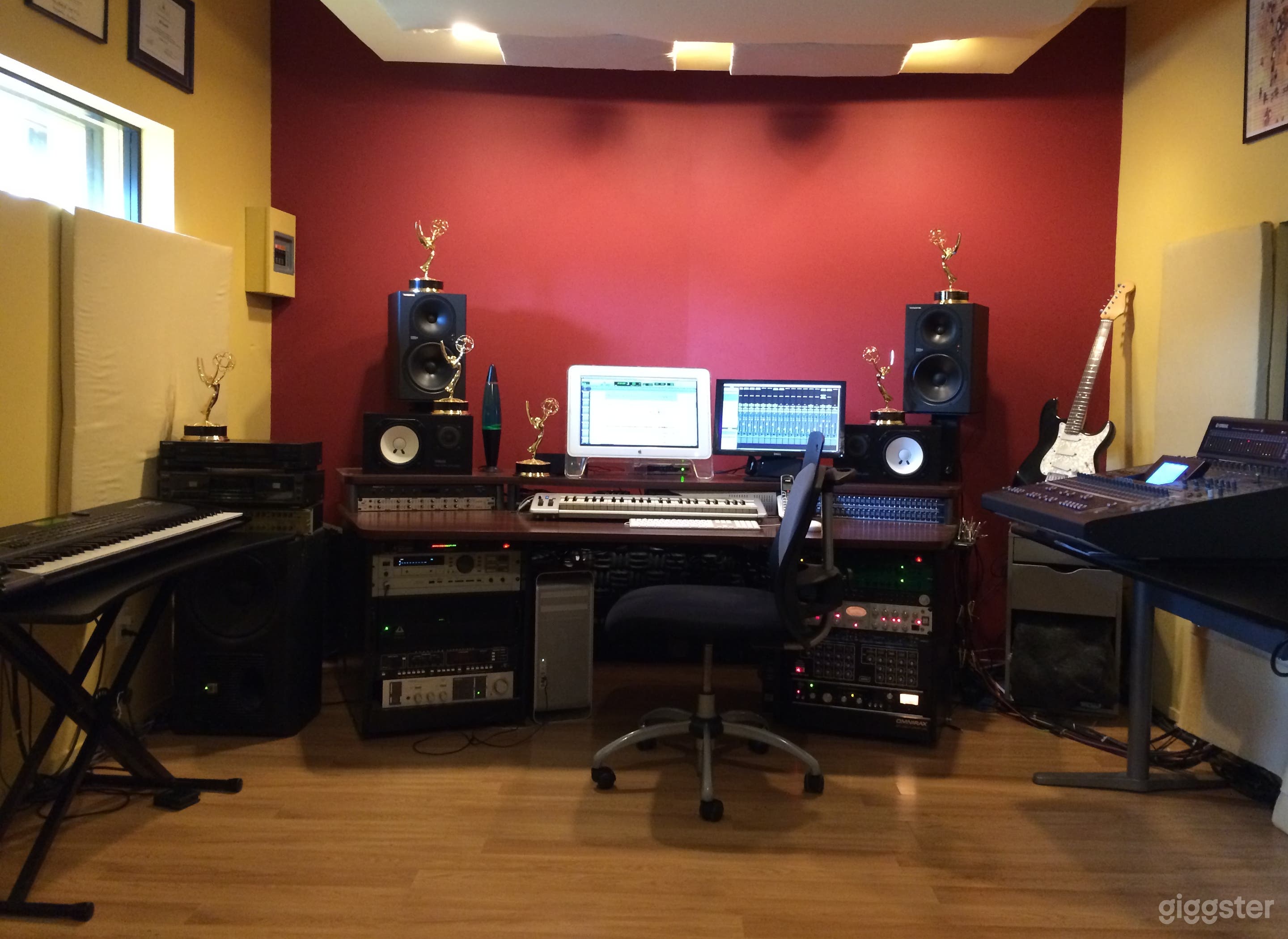Modern Full Recording Studio in Oakland Photo 1