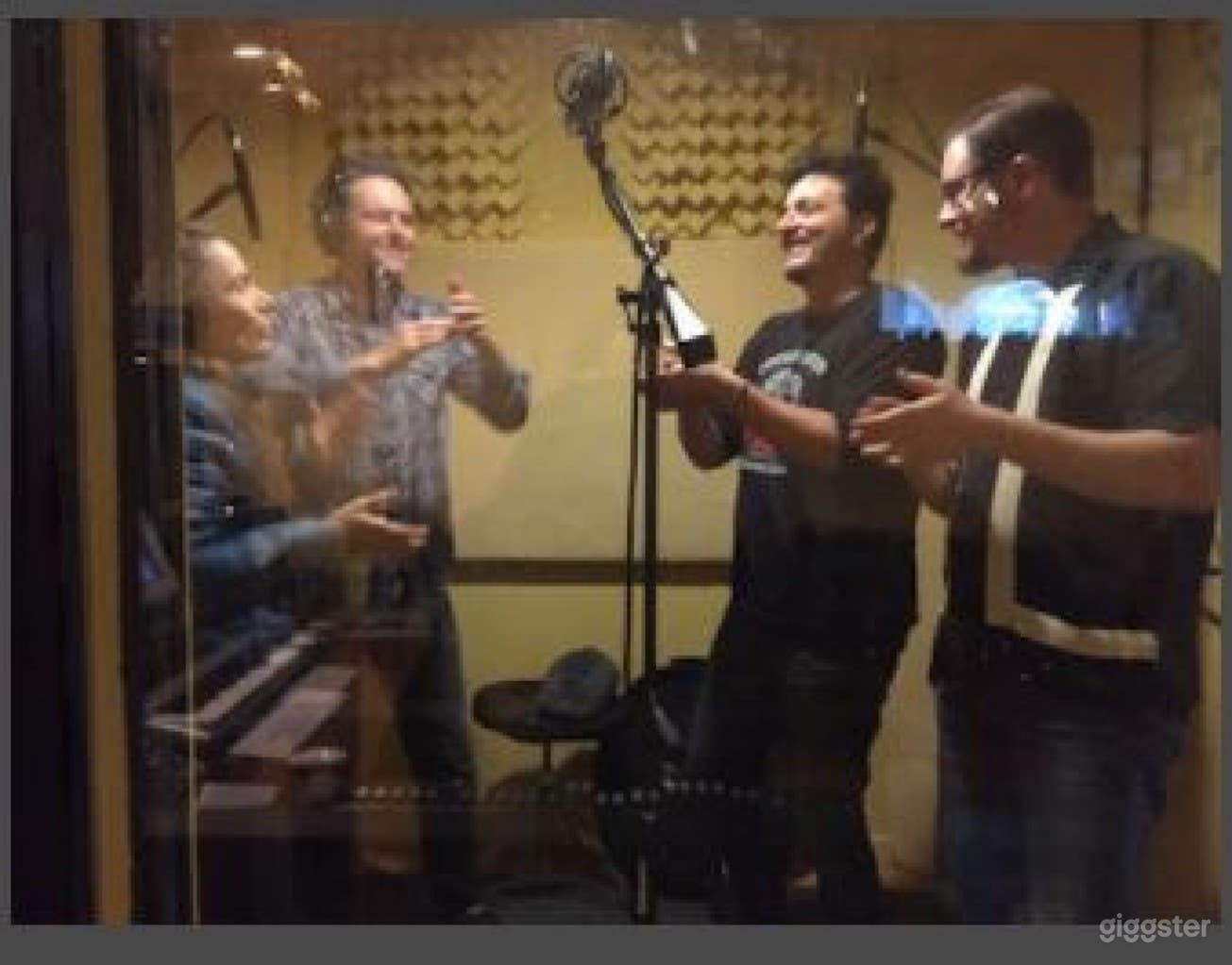 Modern Full Recording Studio in Oakland Photo 3