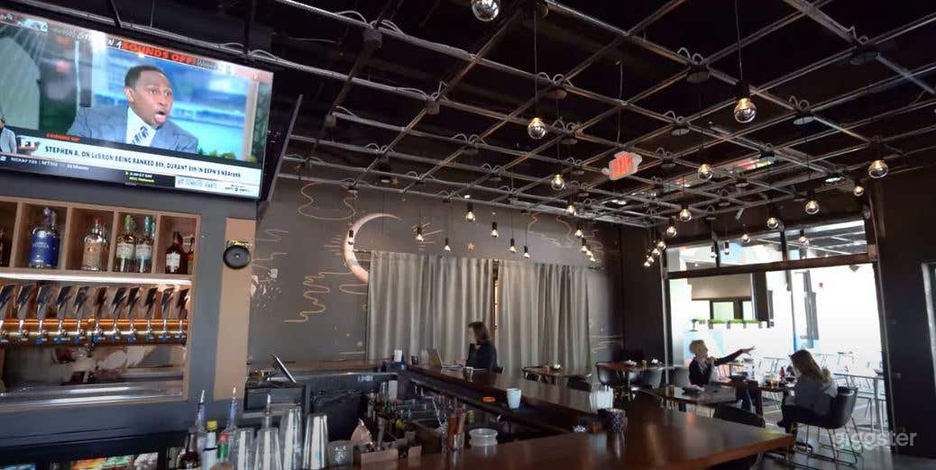 Spacious Patio in Cincinnati Photo 3