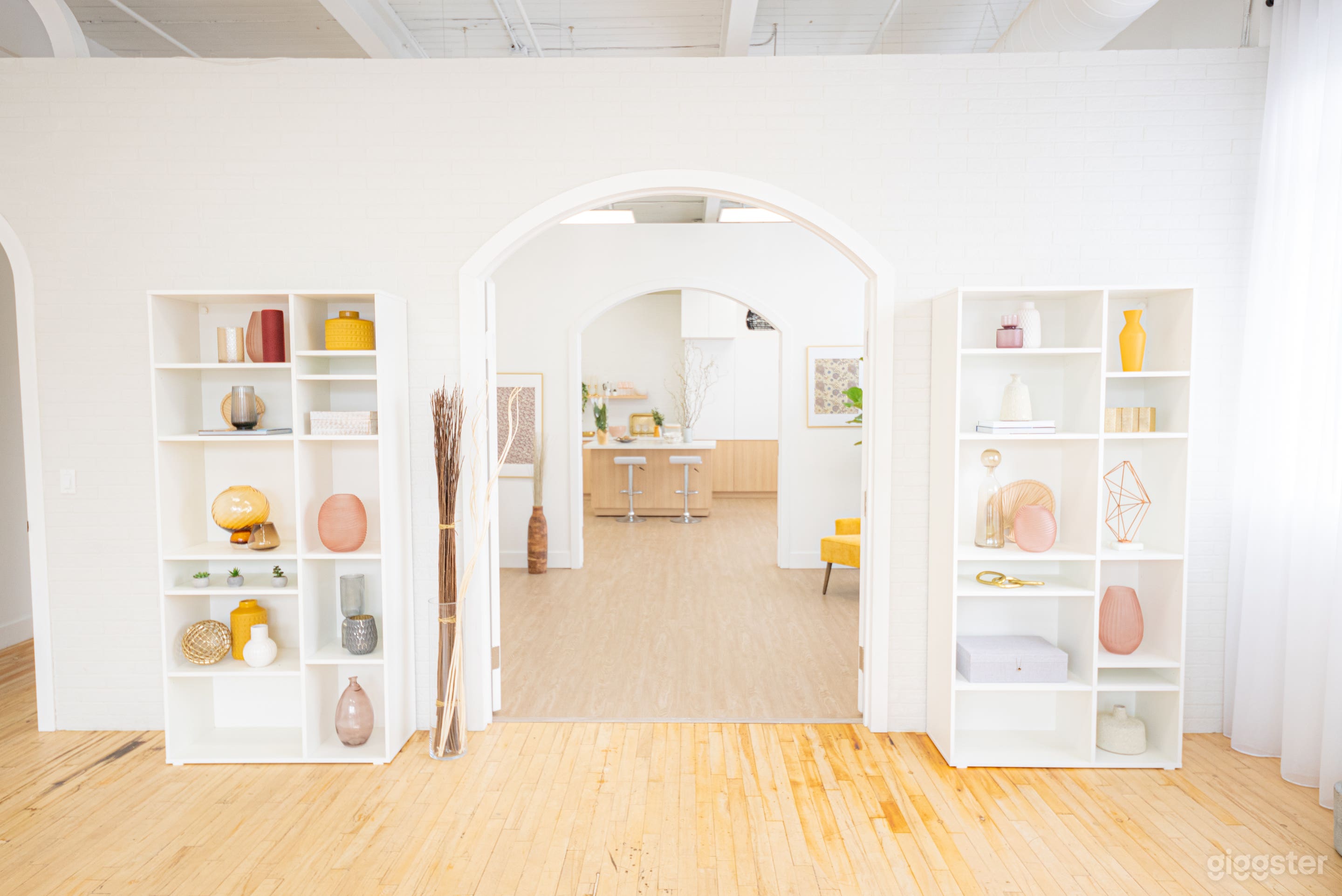  Bright, Loft-Style 2,000 SQ FT Studio Photo 1