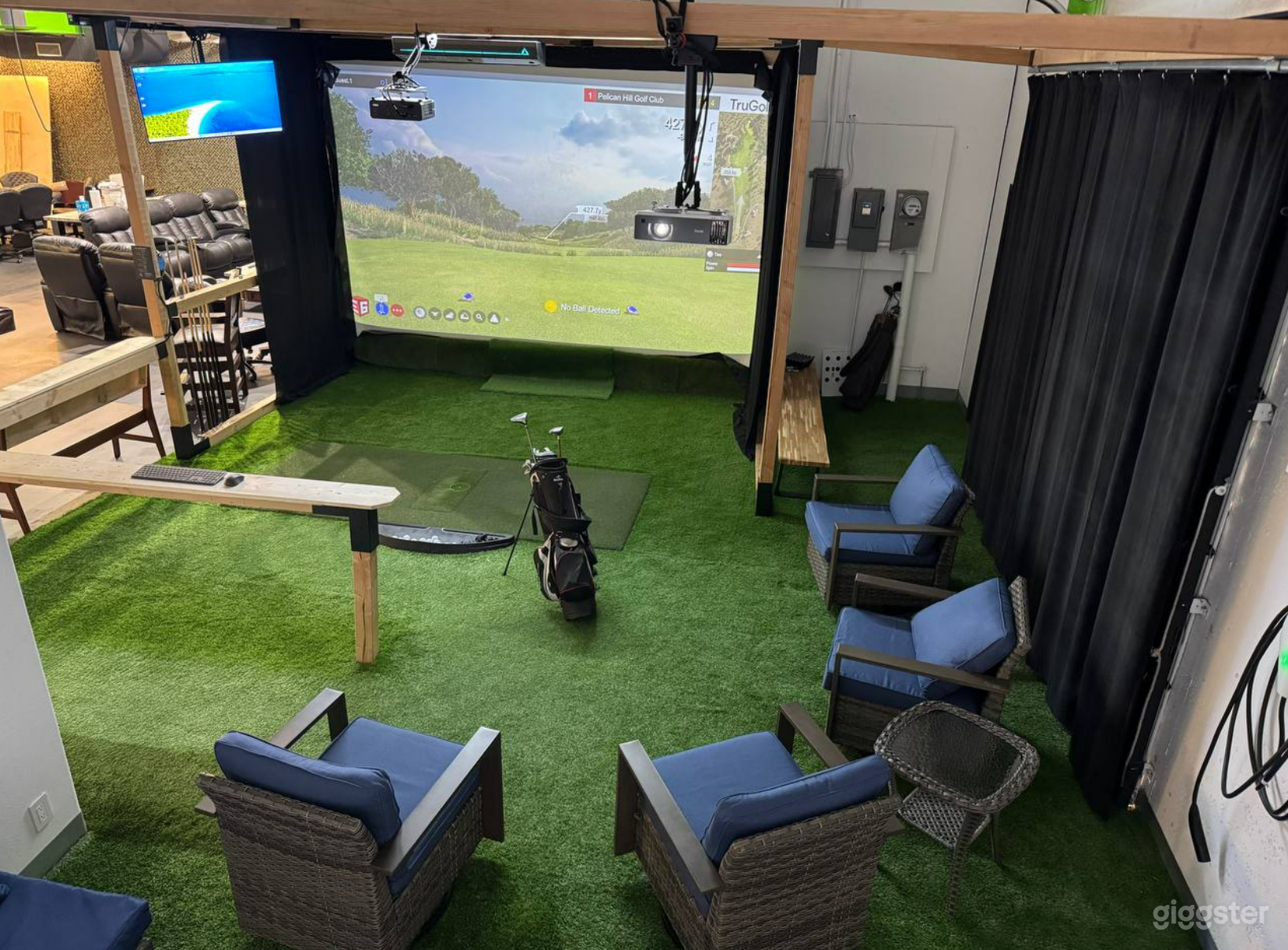 Executive Golf Simulator Suite Photo 1