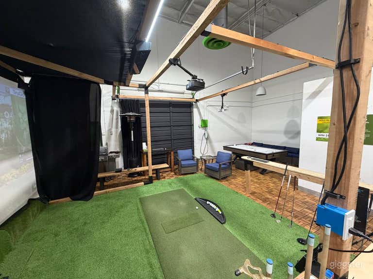  Executive Golf Simulator Suite 