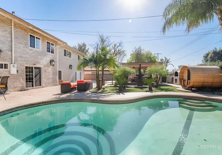  Beautiful Pool and an Inviting Outdoor Area 