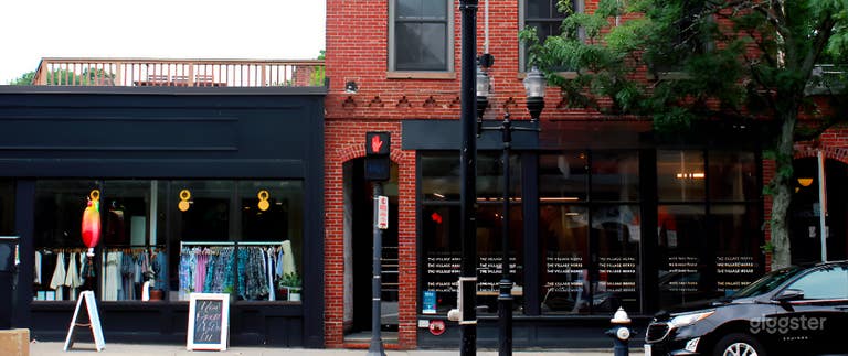  Adorable tienda emergente en el vibrante Brookline Village 