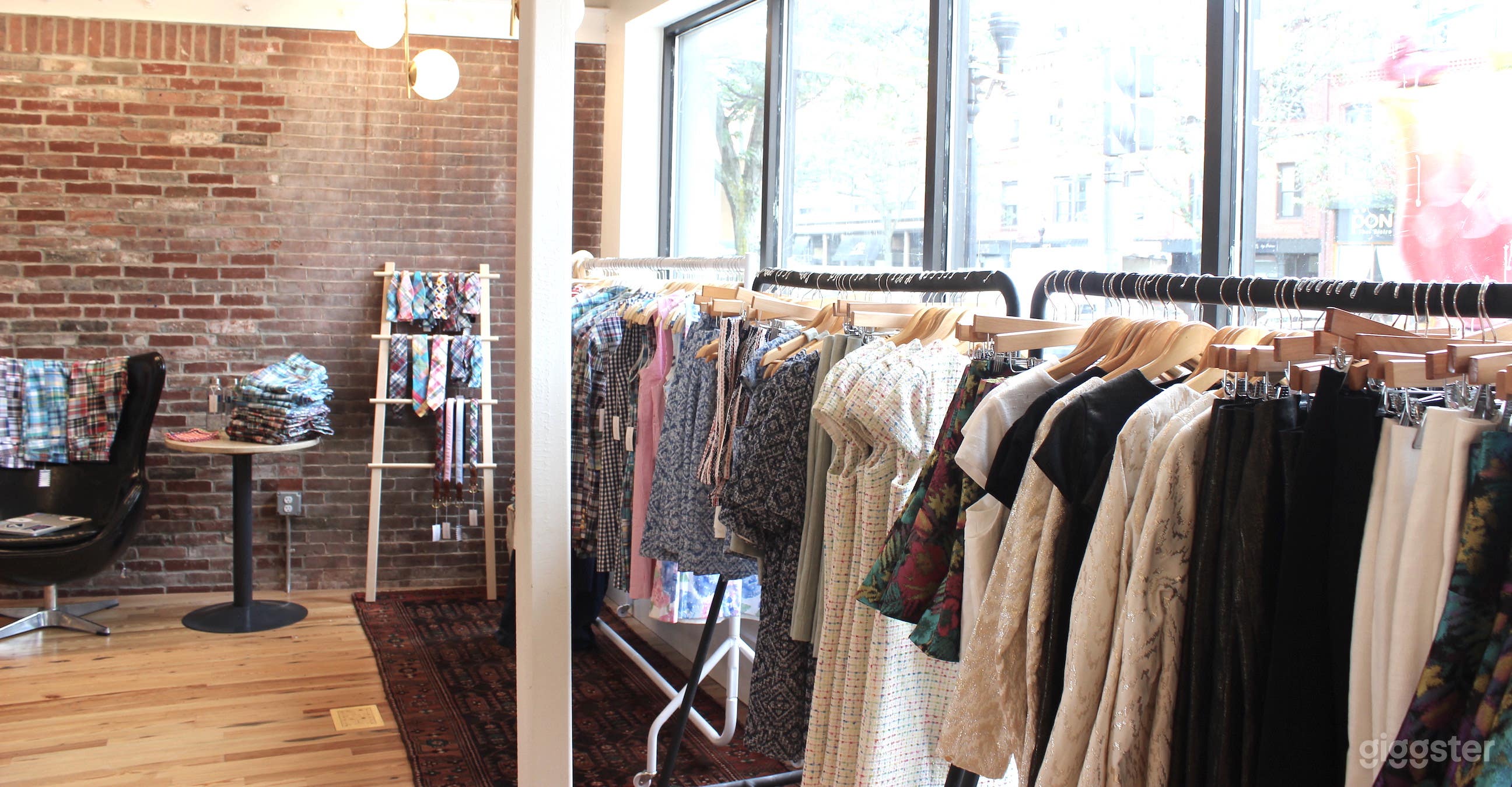 Adorable Pop-Up Shop in Vibrant Brookline Village Photo 3