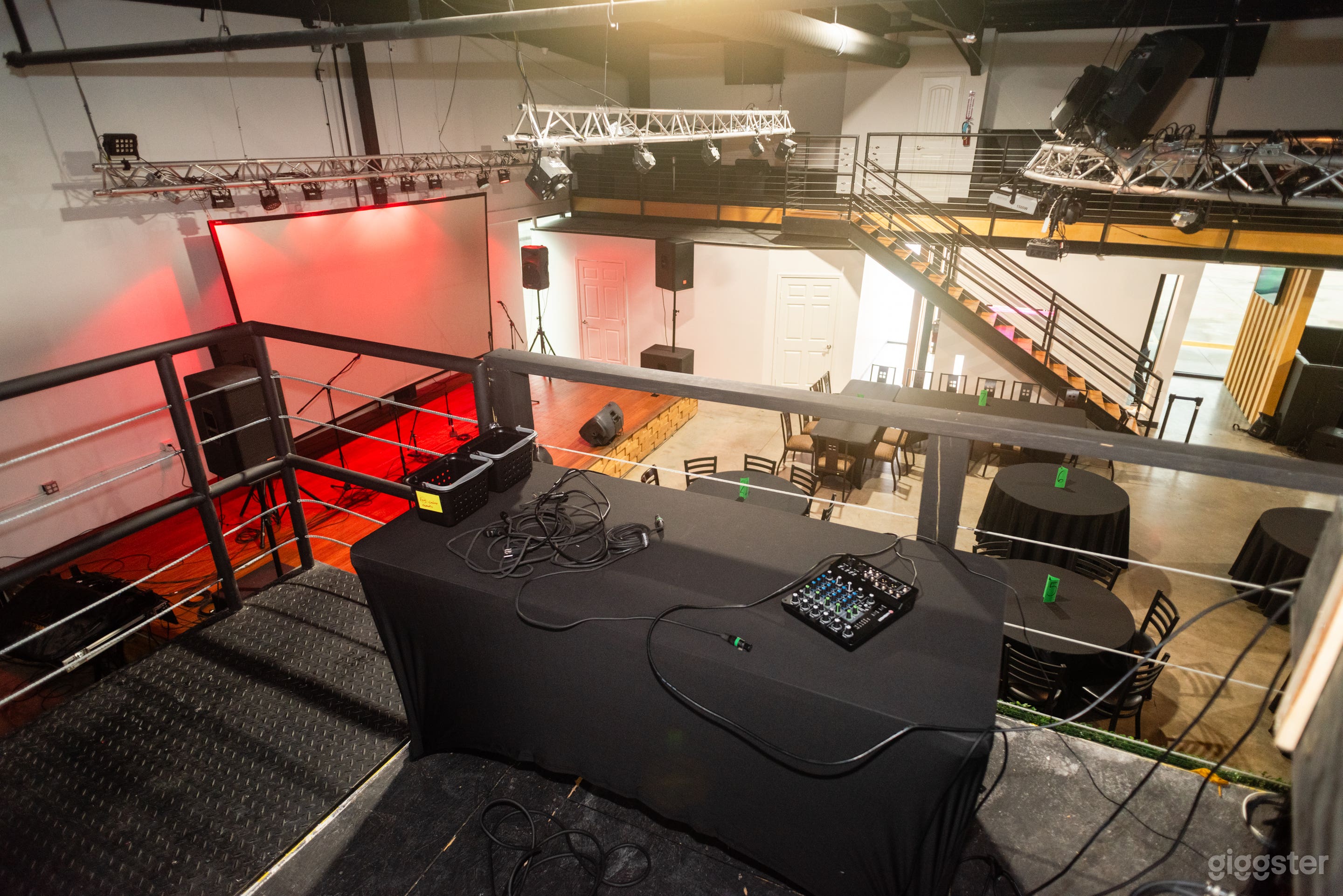 Modern Affordable Event Venue in Houston Texas Photo 4