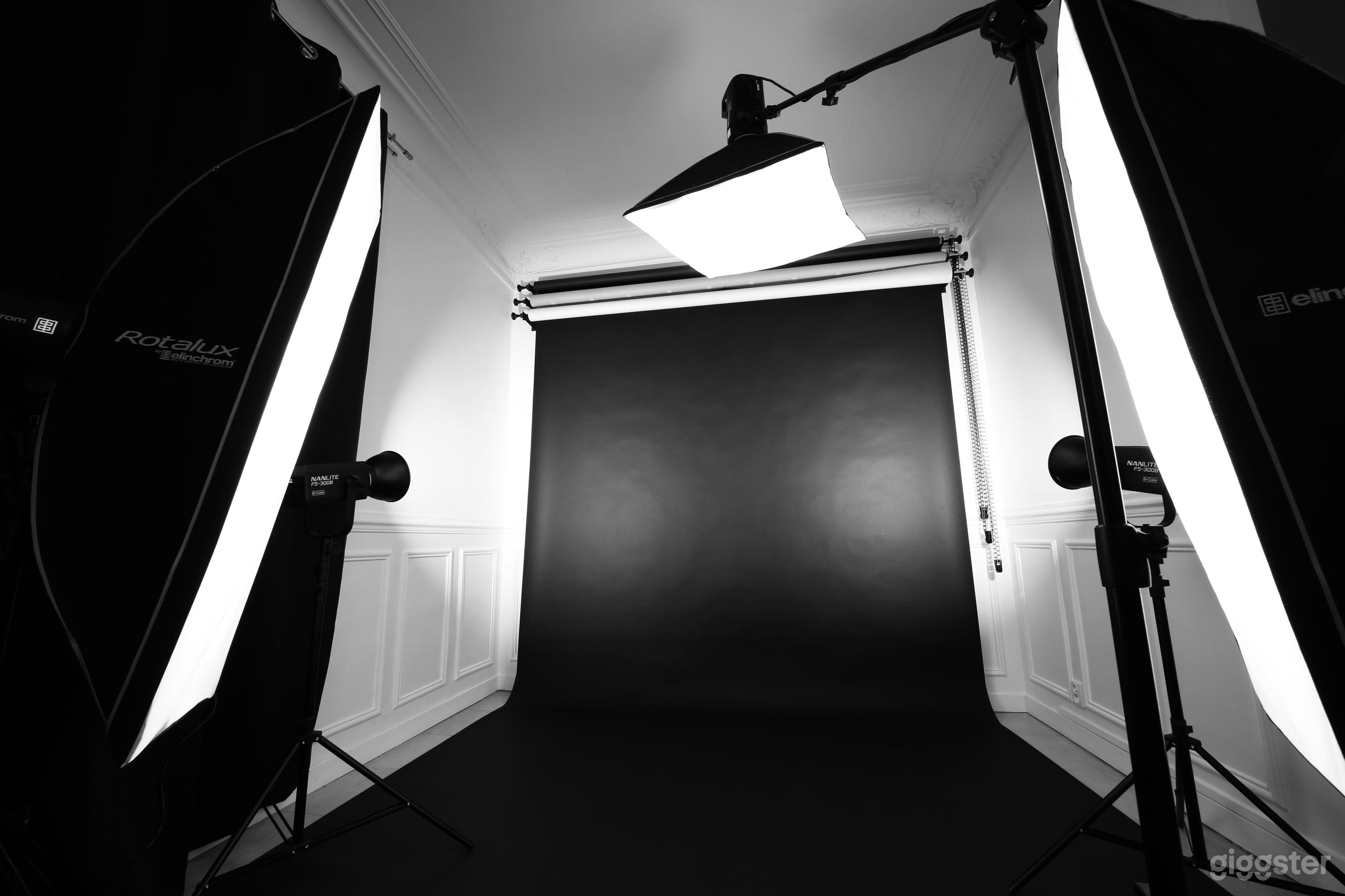 Fully equipped photo studio in eastern Paris Photo 1