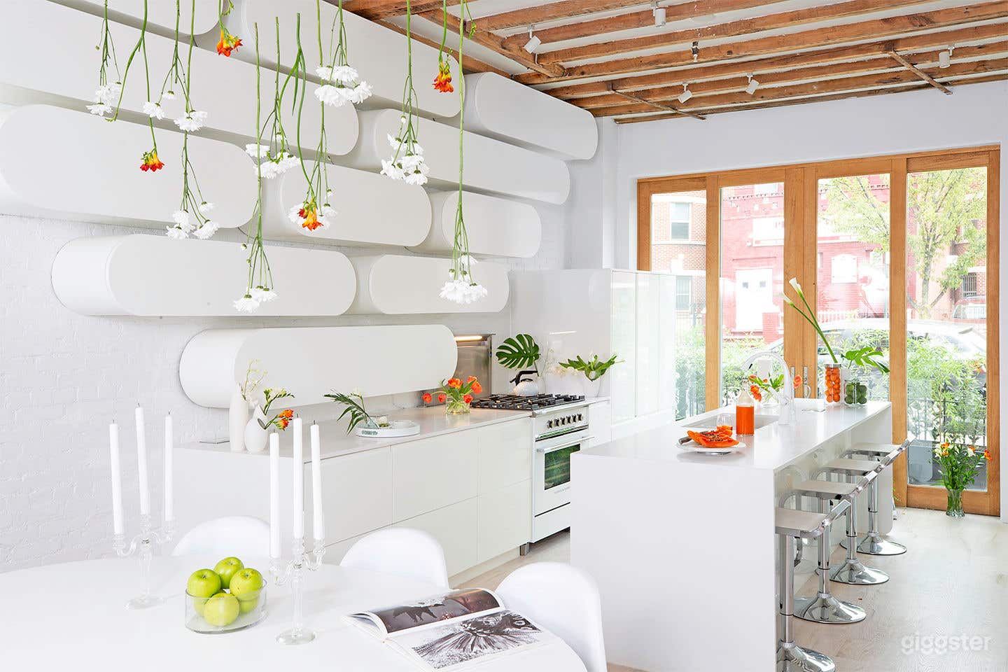 Unique, Bright & Minimalist Open Space - Garden Photo 3