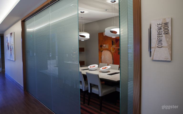  Vibrant Conference Room in Bellevue 