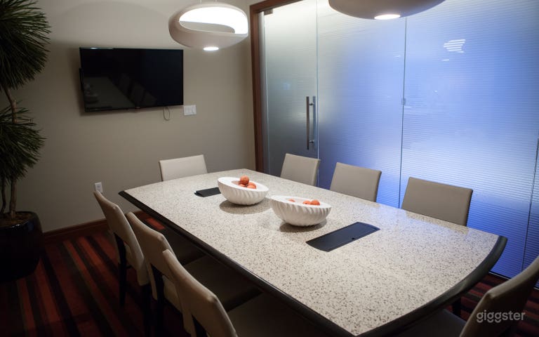  Vibrant Conference Room in Bellevue 