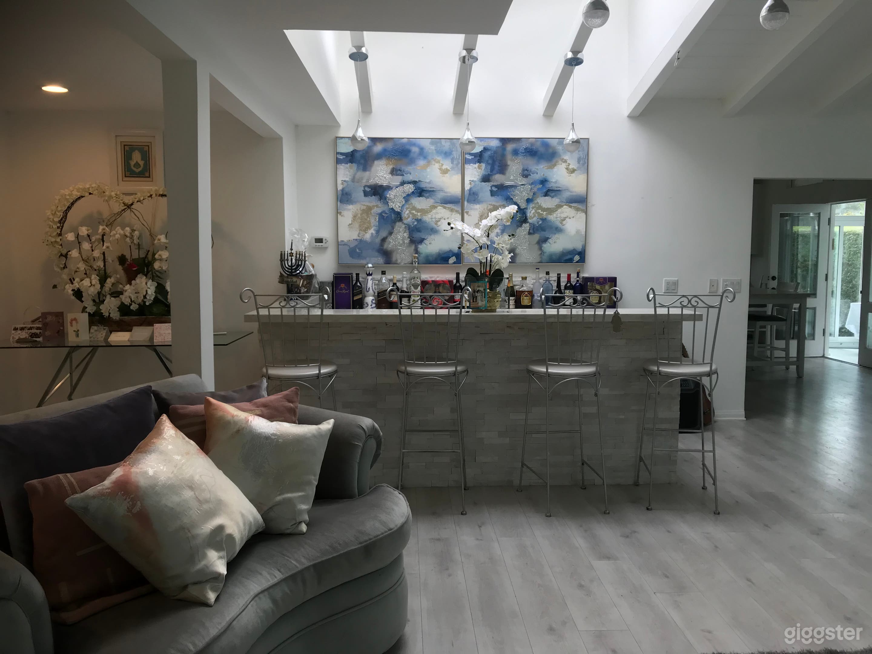 Beautiful Brentwood location Photo 3