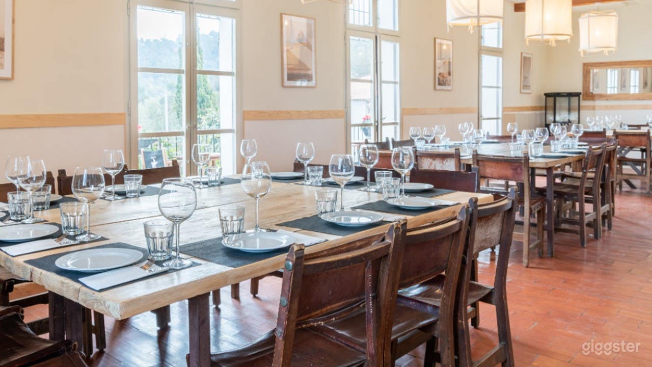 Comedor con luz natural y vistas panorámicas. Photo 1