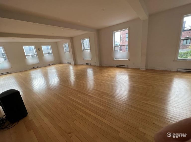  Studio A - 900 sqft Dance Studio with Full-Length Mirrors 