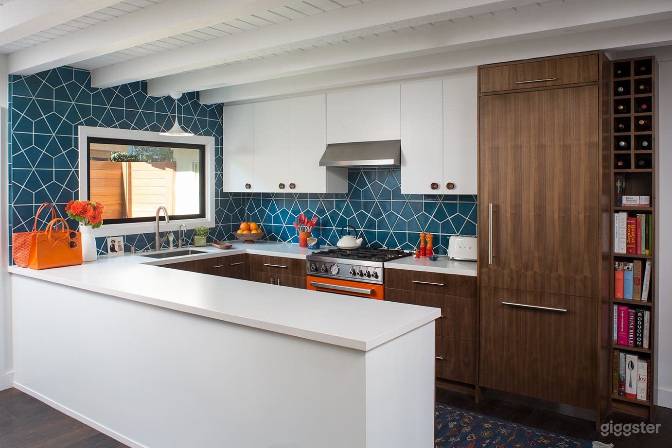 ICONIC Mid-Century Modern Gem in Hollywood Hills Photo 3