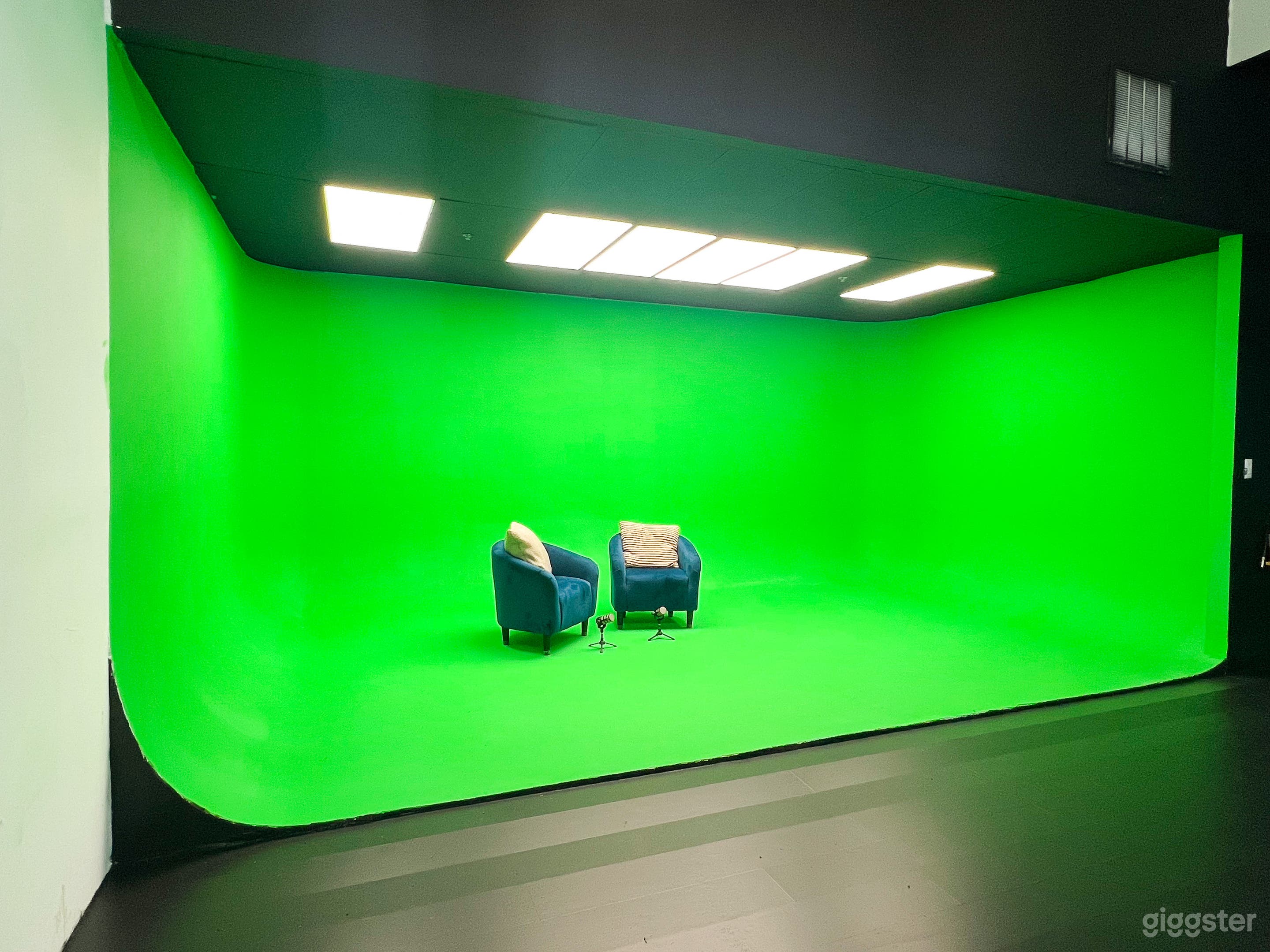 All-in-One / Podcast / photo / Multi Studio Photo 1