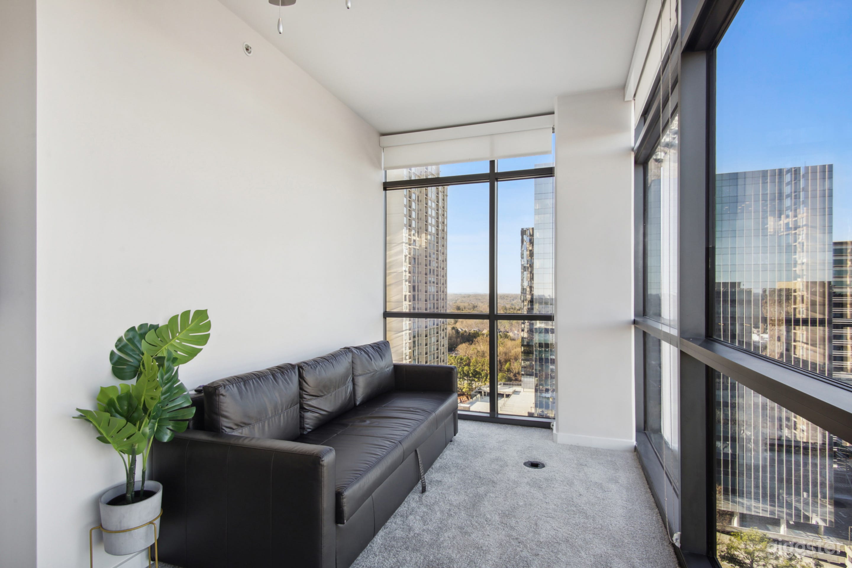 Stylish Penthouse in the heart of the city Photo 4