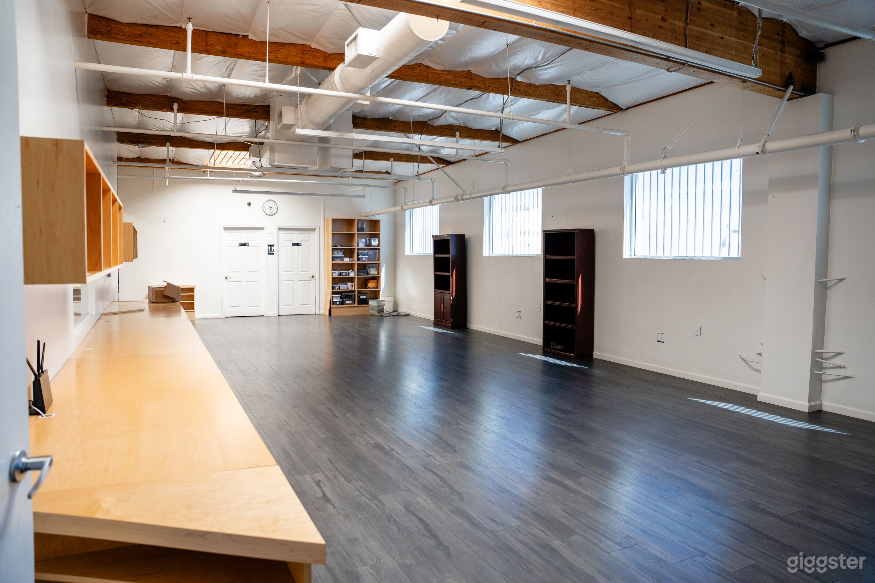 3,000 square feet of photography space