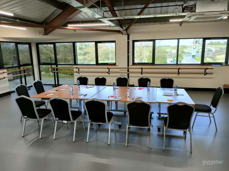  Studio 2 (872 sq. ft.) 