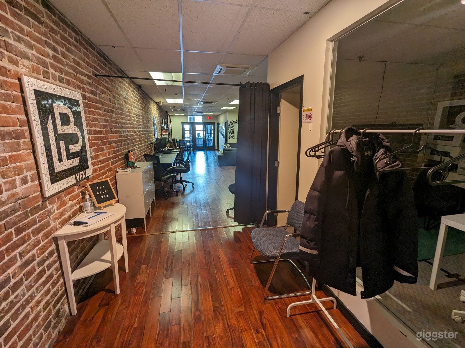 Cozy 1500 sq ft Studio Space for Rent Photo 1