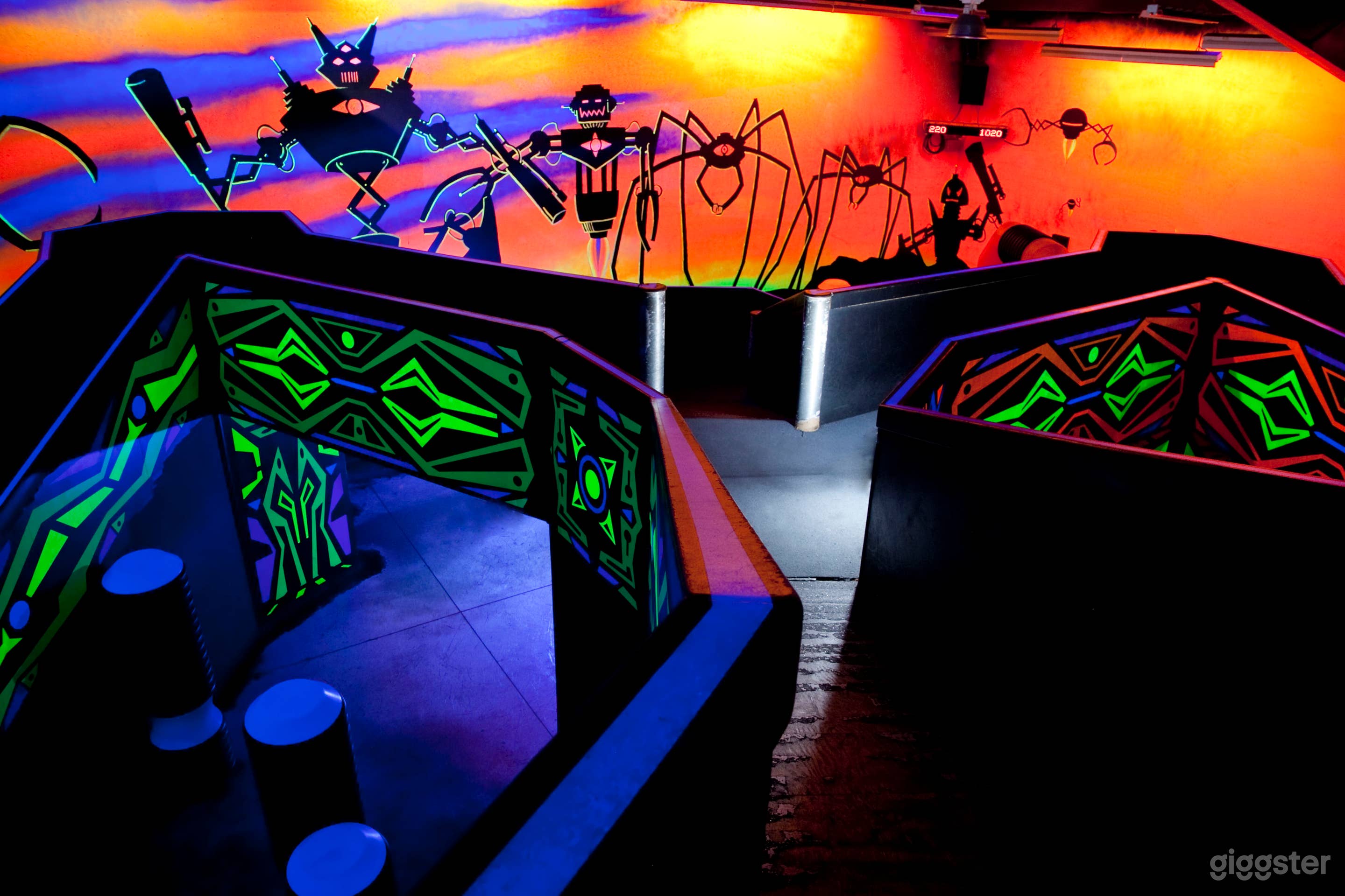 High Tech Entertainment Center &amp; Arcade Photo 4