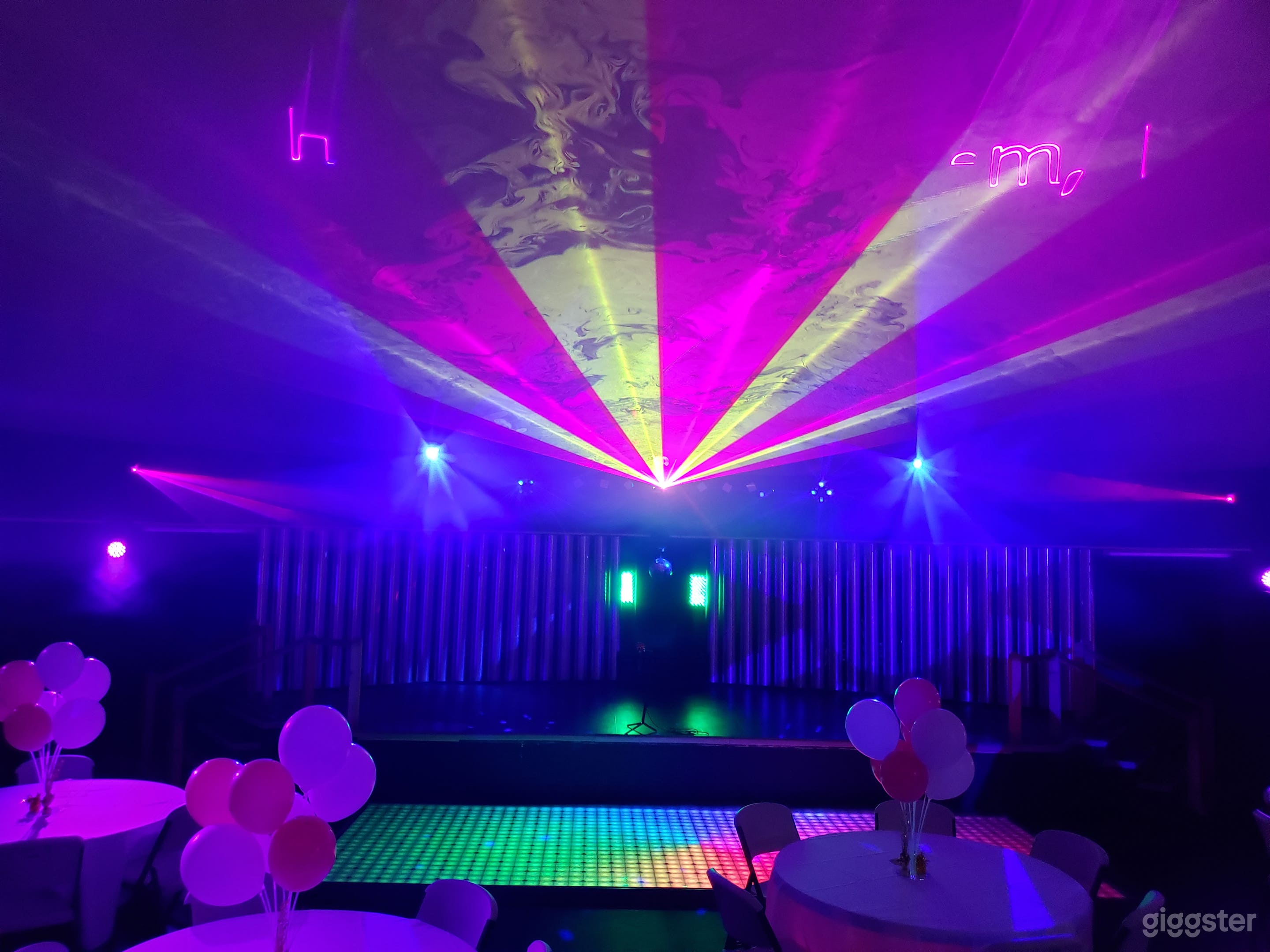 High Tech Entertainment Center &amp; Arcade Photo 3