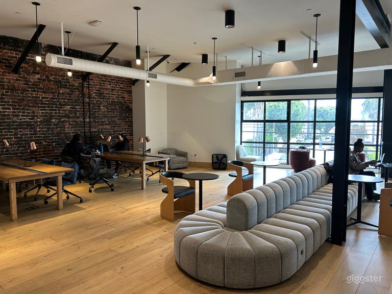  Beautiful Dining Restaurant and Creative Space 