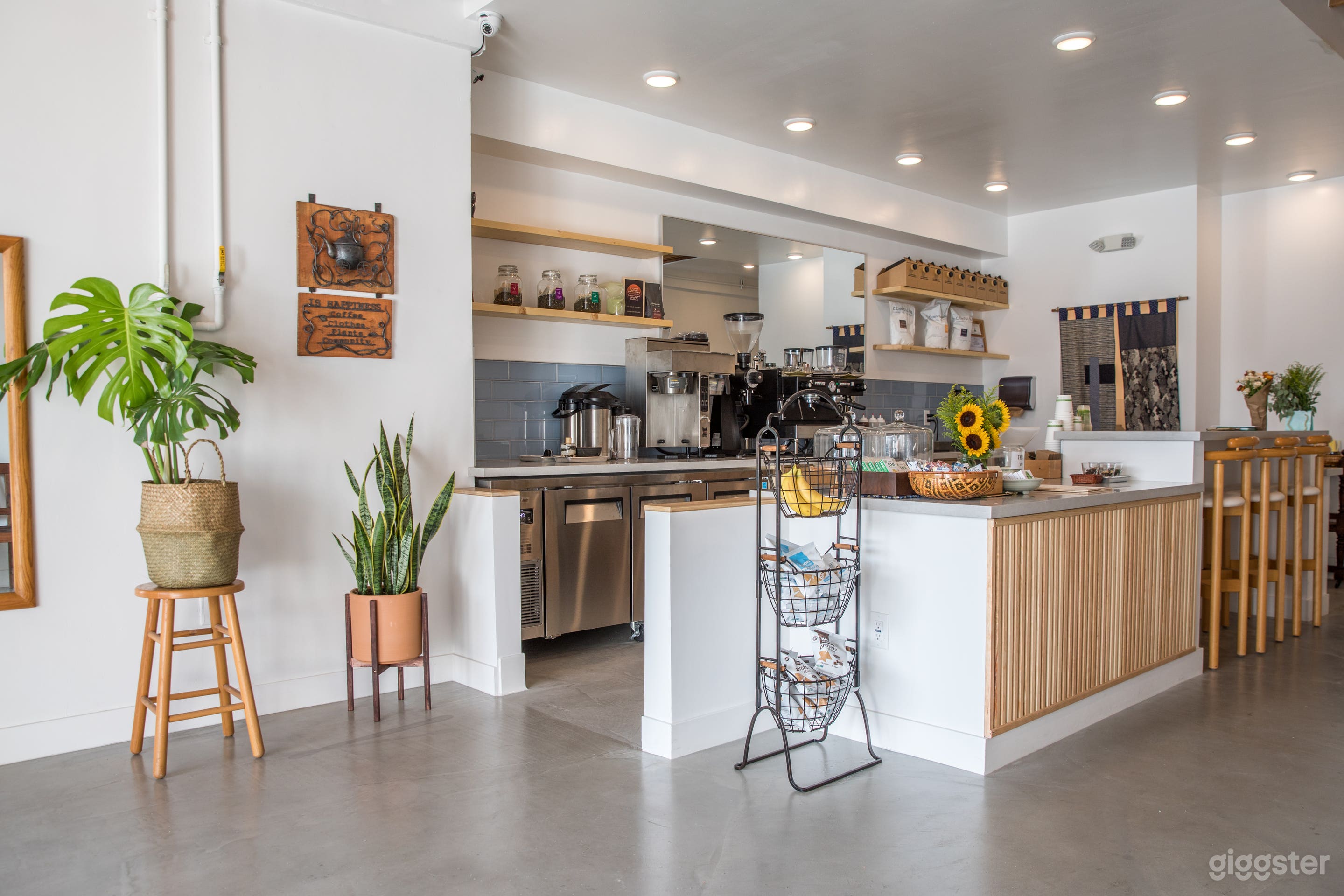 Happiness Garden Cafe Photo 1