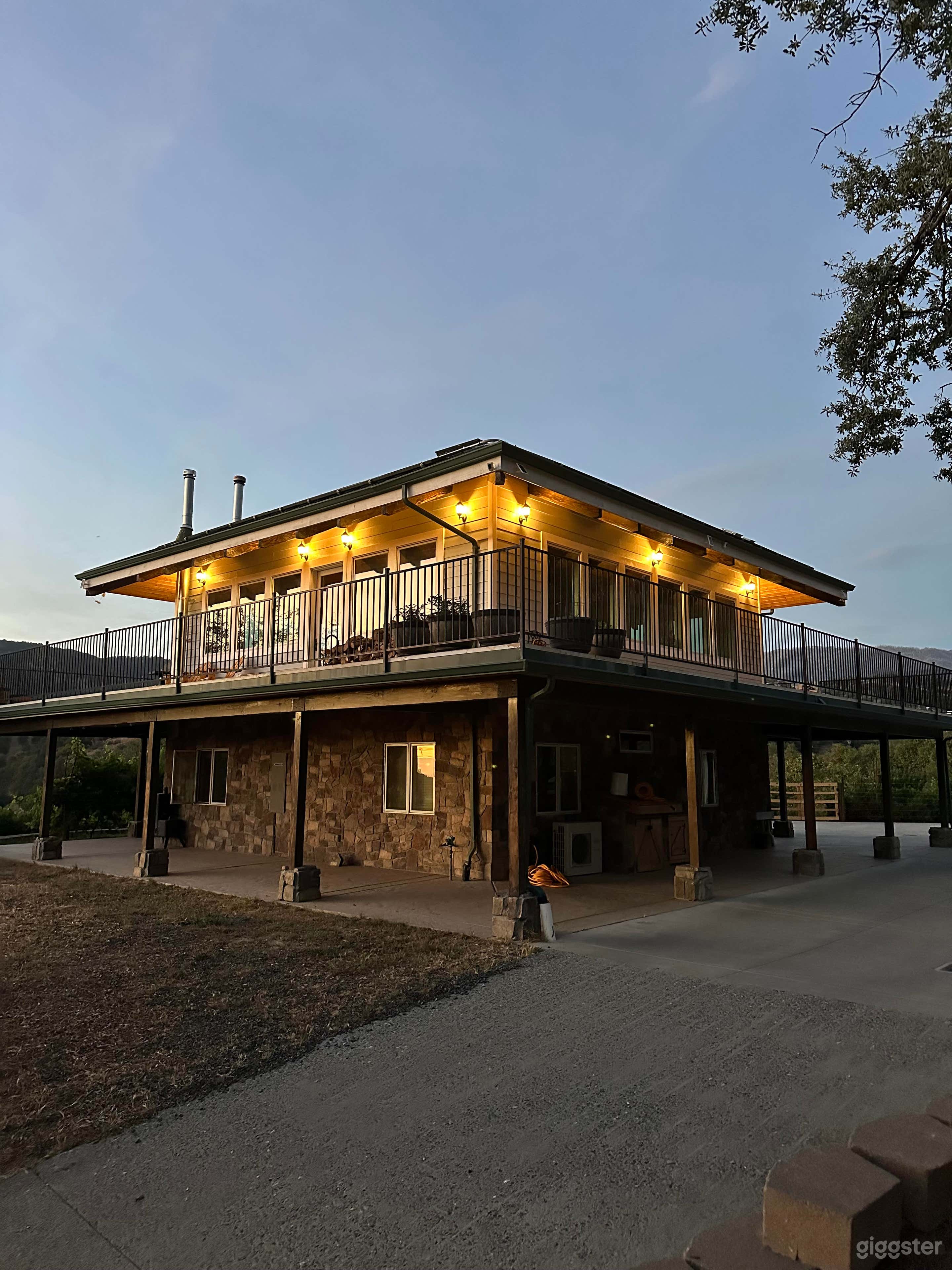 The Hilltop House / 360 Views / Near Trail of Giants Photo 1