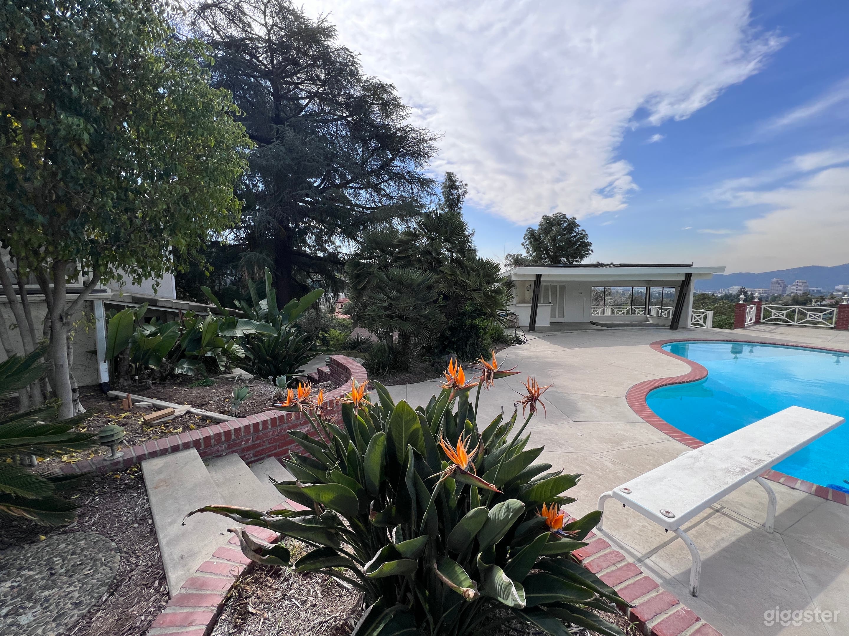 Sunshine Pool and Tennis Court Photo 4