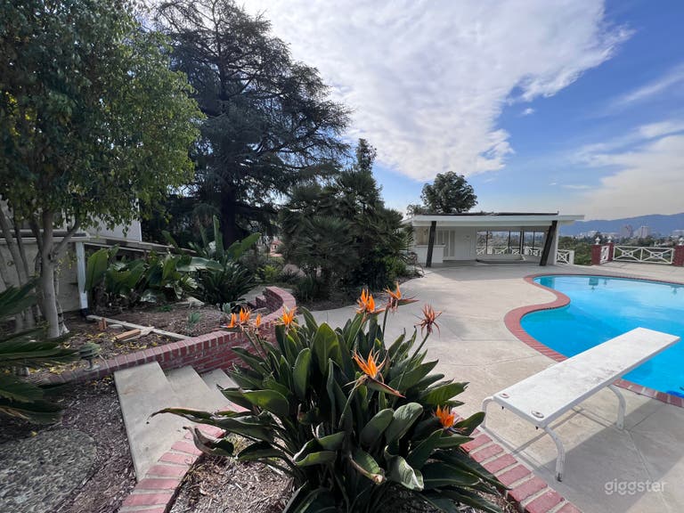  Sunshine Pool and Tennis Court 