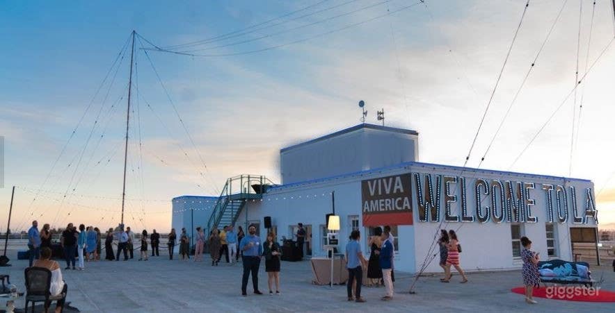 Breathtaking Panoramic Rooftop in LA Photo 1