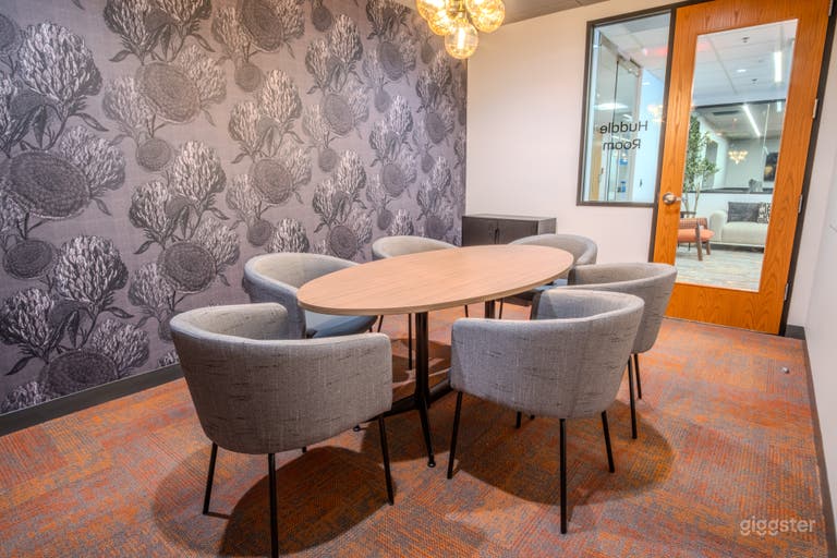  Sala de Reuniones cómoda para 6 personas en Uptown 