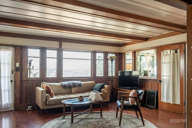  Craftsman hunting lodge bungalow w/ mountain views 