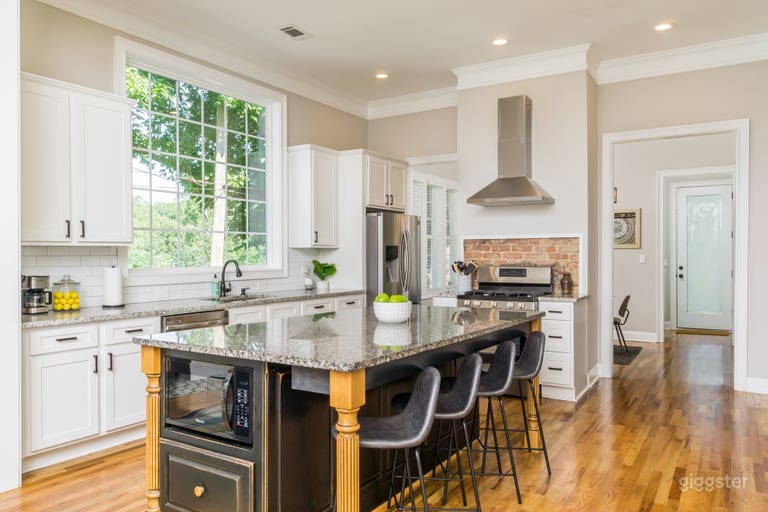  Awesome Downtown Atlanta Designer Home 