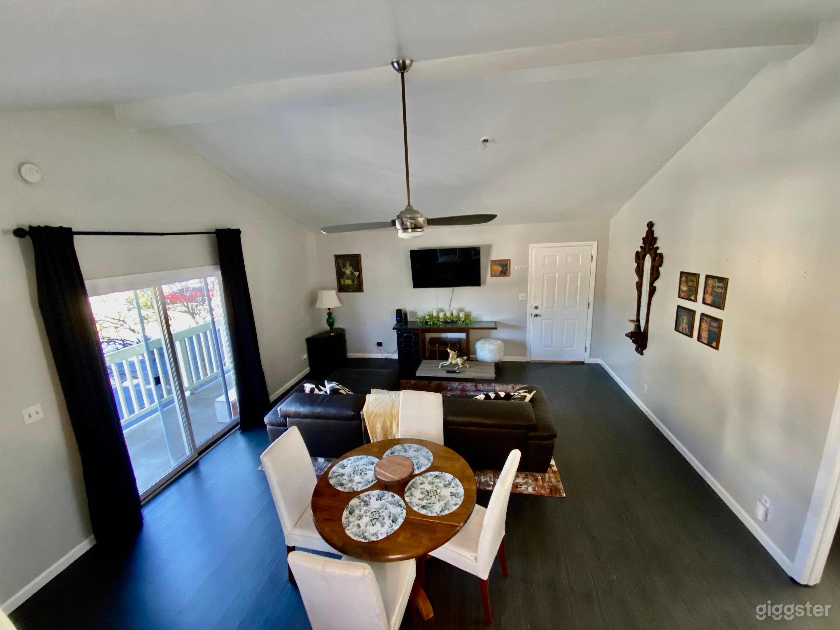 1950s Spacious French Cottage Home With Large Lot Photo 4