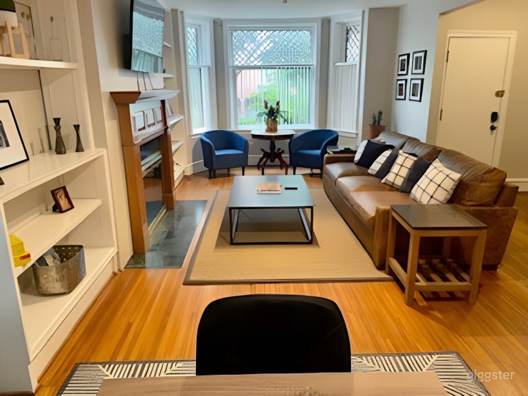  Lovely Uptown Condo in 1890's Building with Yard 