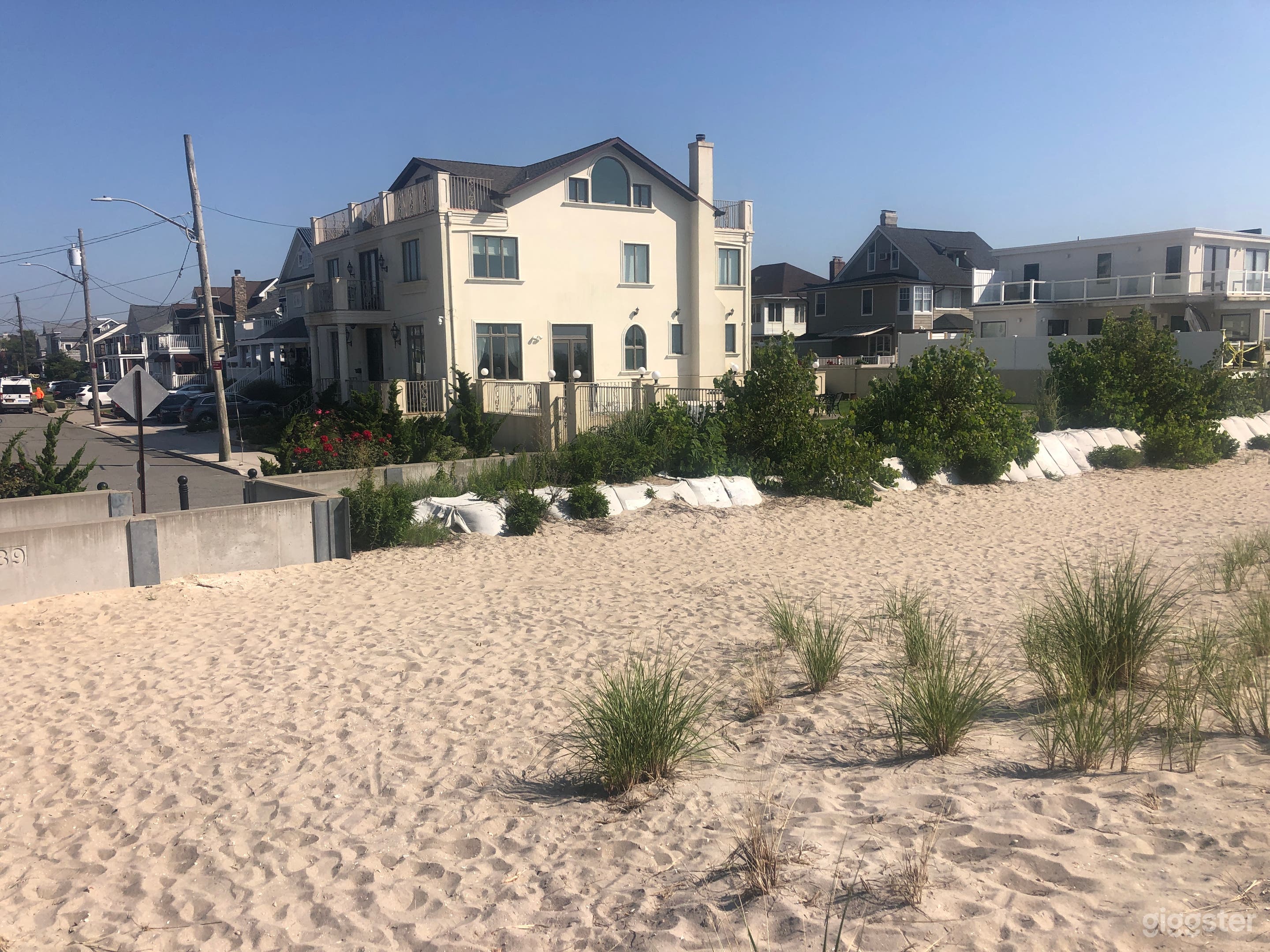 Grand Beach House Photo 1