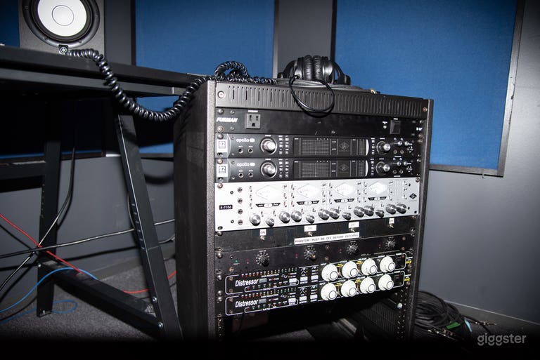  Kensington Recording Studio – Plug-and-Play Setup 