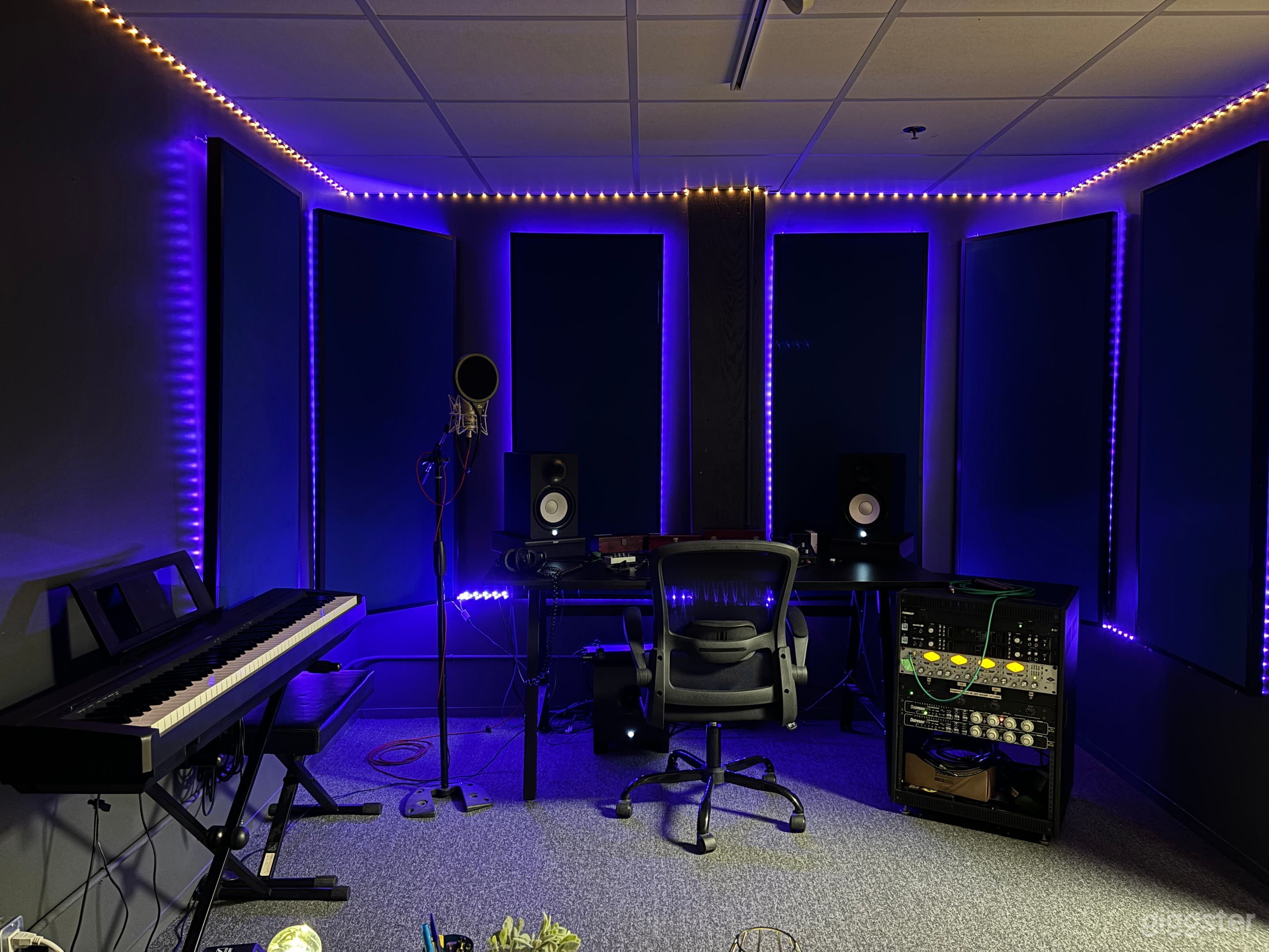 Kensington Recording Studio – Plug-and-Play Setup Photo 1