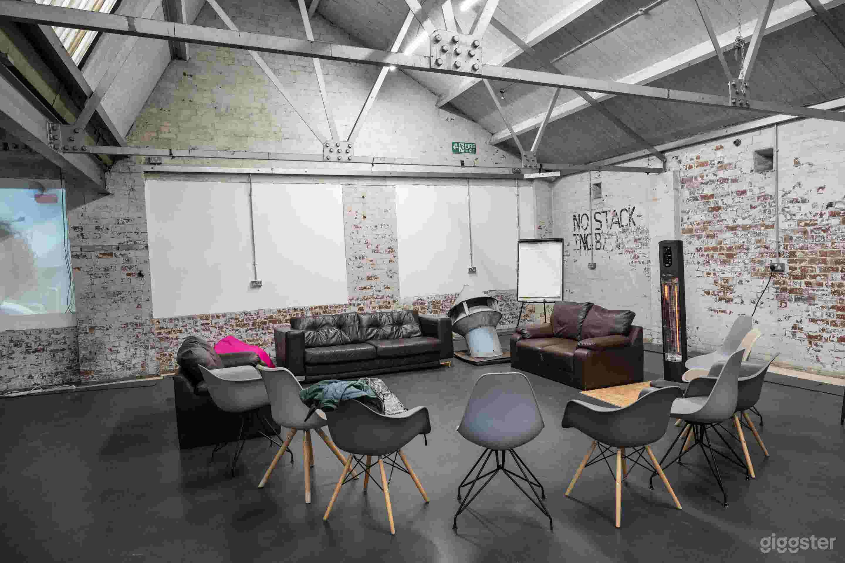 Spacious and adaptable urban events space Photo 4
