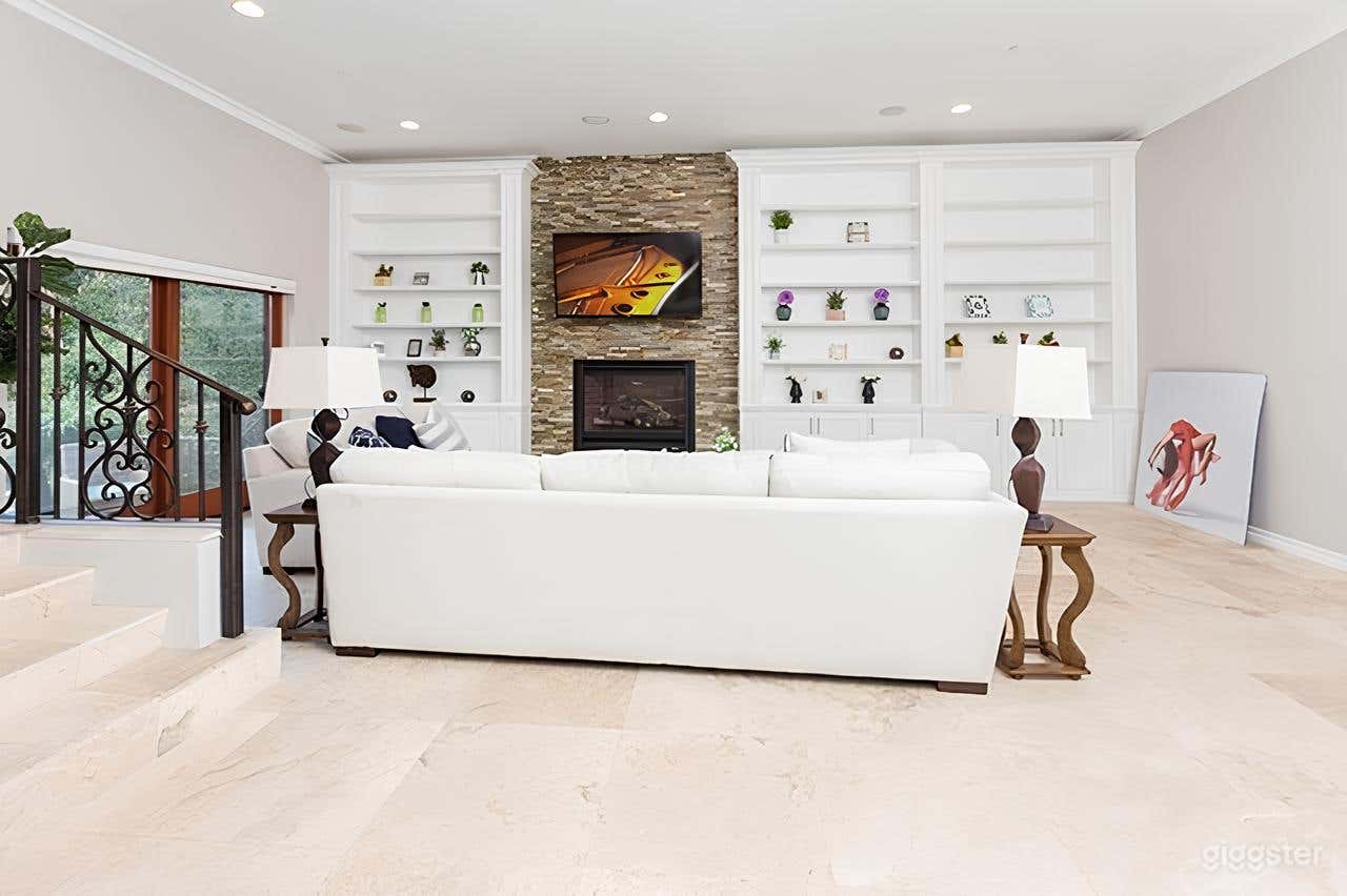 Gorgeous Home with Serene Neighborhood Photo 2