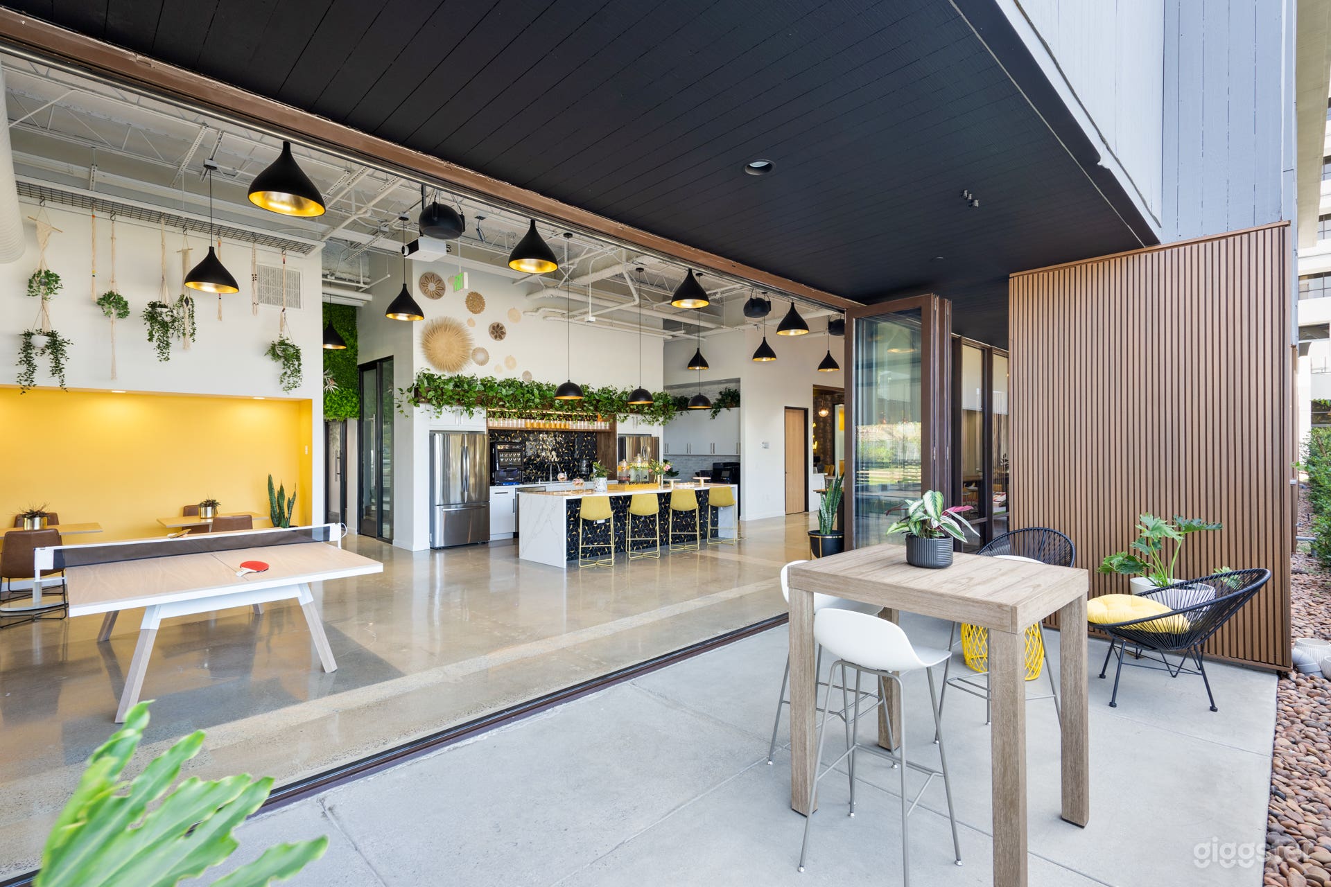 Vibrant New Event Venue with Lounge &amp; Kitchenette Photo 4