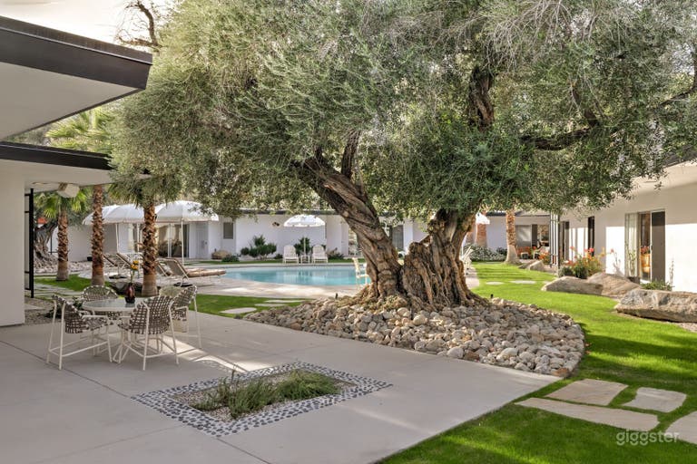  Resort-Style Retreat | The Fontenell 