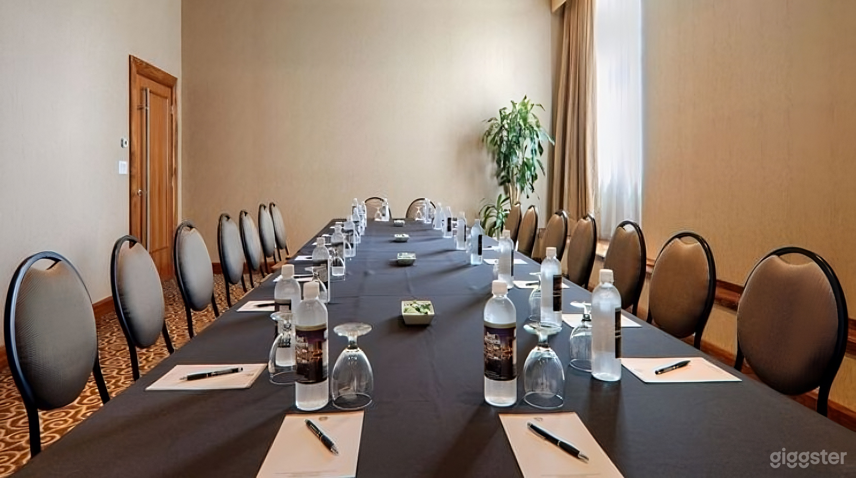 The Oak Room | Meeting and Event Space Photo 1