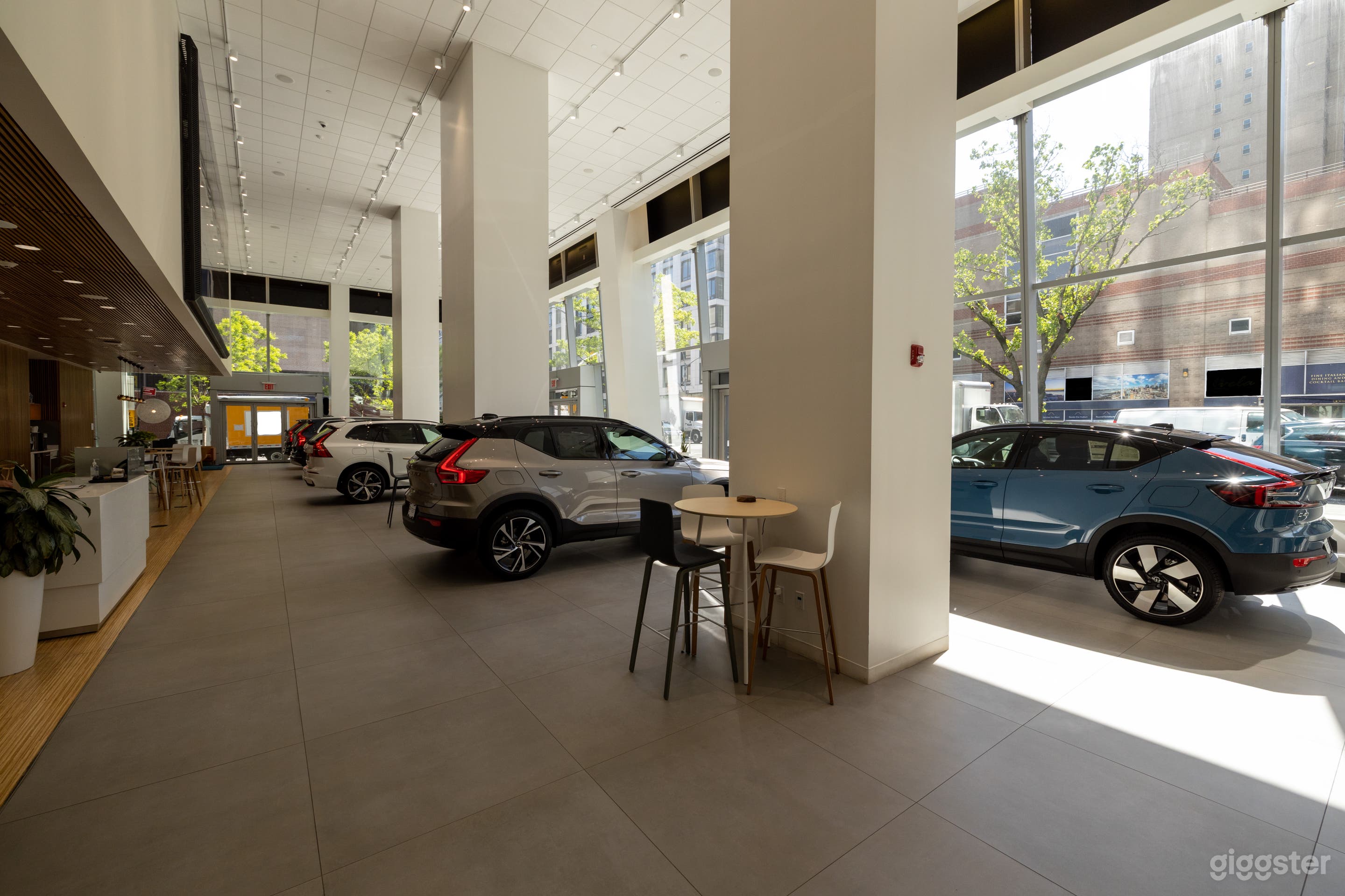 Volvo Cars Manhattan Photo 4