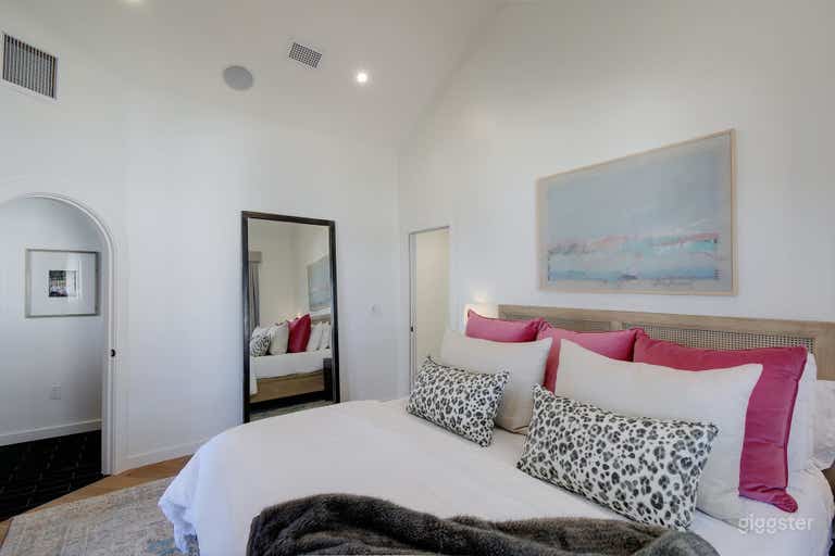  Fully renovated house on Lake Travis 