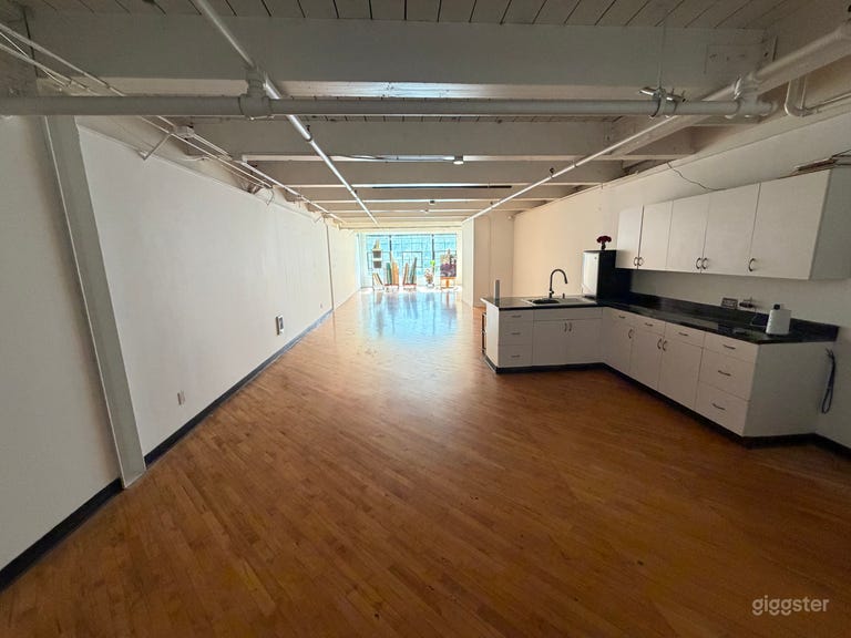  Modern Industrial Studio & Creative Flex Space 