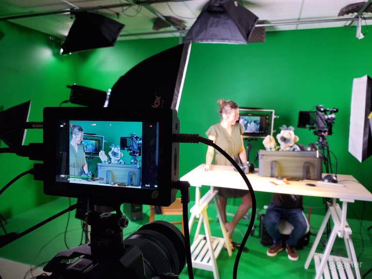  Green Screen Studio 