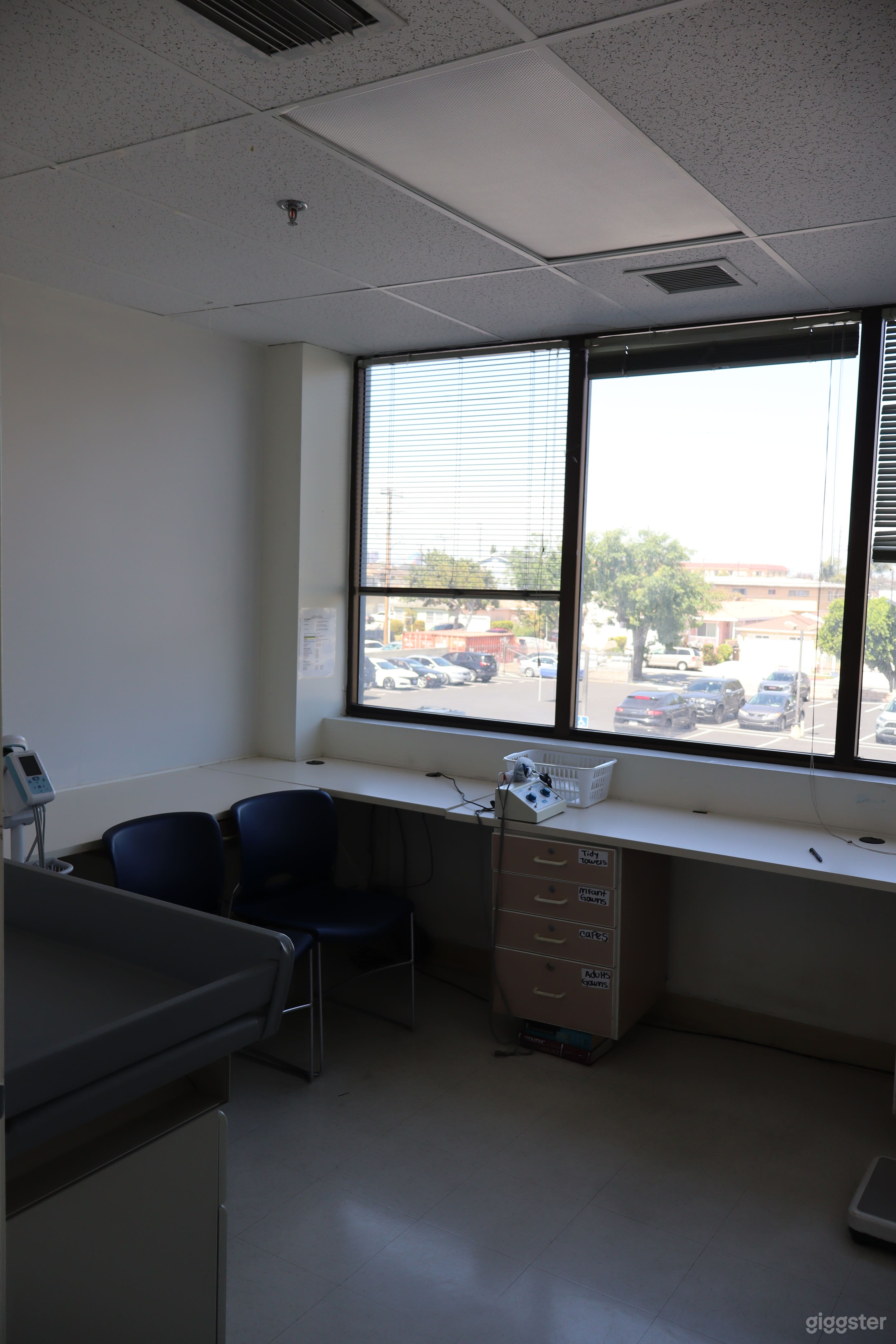 Operating Medical Office Large (Suite 200) Photo 4